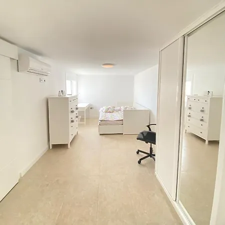 Agradable Villa Con Piscina En San Eugenio Alto *